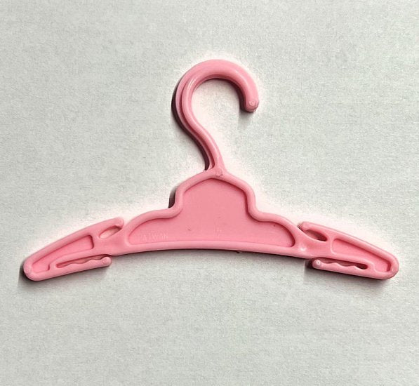 4 Ginny Type Hangers (1 dozen)
